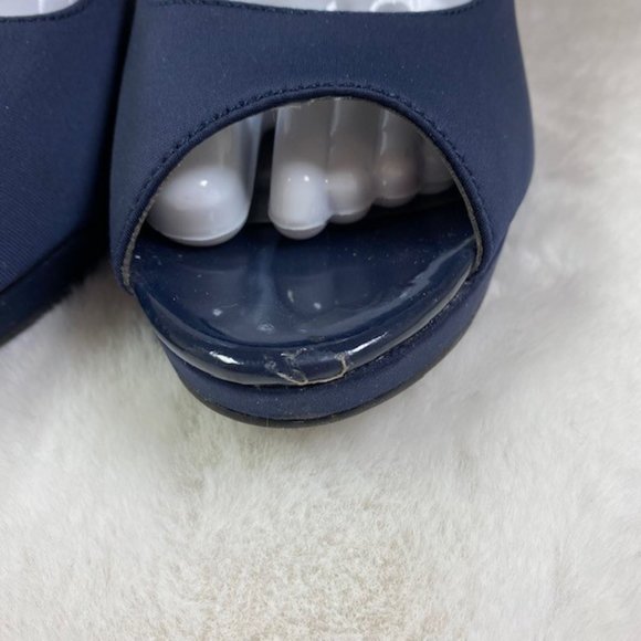 Bandolino Navy Mylah Peep Toe Satin Feel Heels, size‎ 8.5 M - Picture 4 of 12